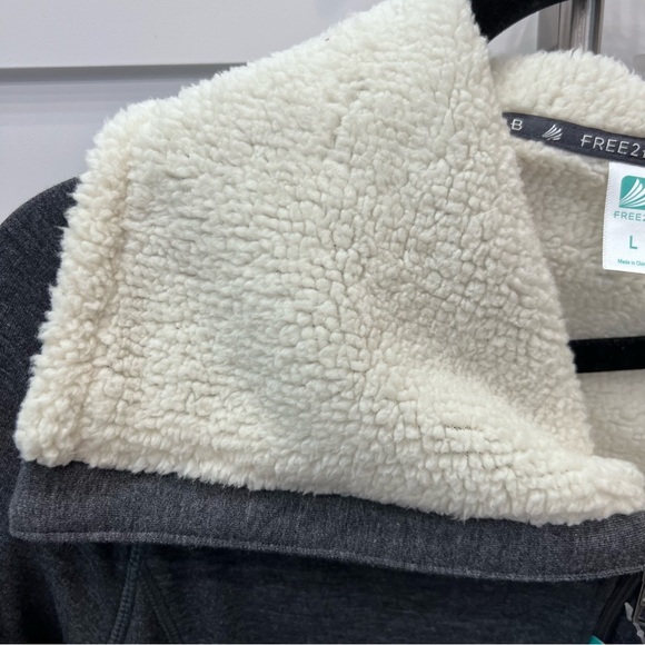 Free 2B Gray Sherpa Lined Full Zip Pocket Jacket - Picture 2 of 11